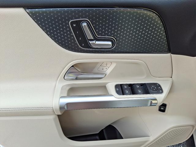 new 2025 Mercedes-Benz GLB 250 car, priced at $46,550