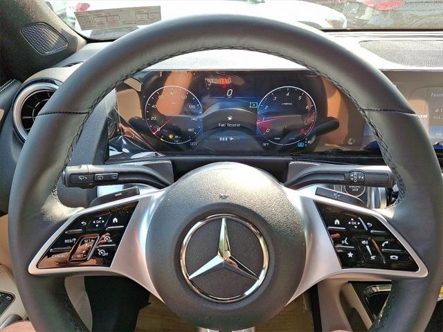new 2025 Mercedes-Benz GLB 250 car, priced at $46,550