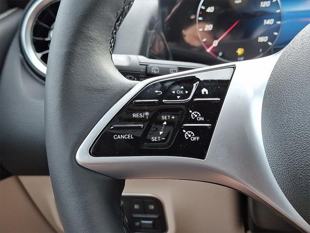 new 2025 Mercedes-Benz GLB 250 car, priced at $46,550