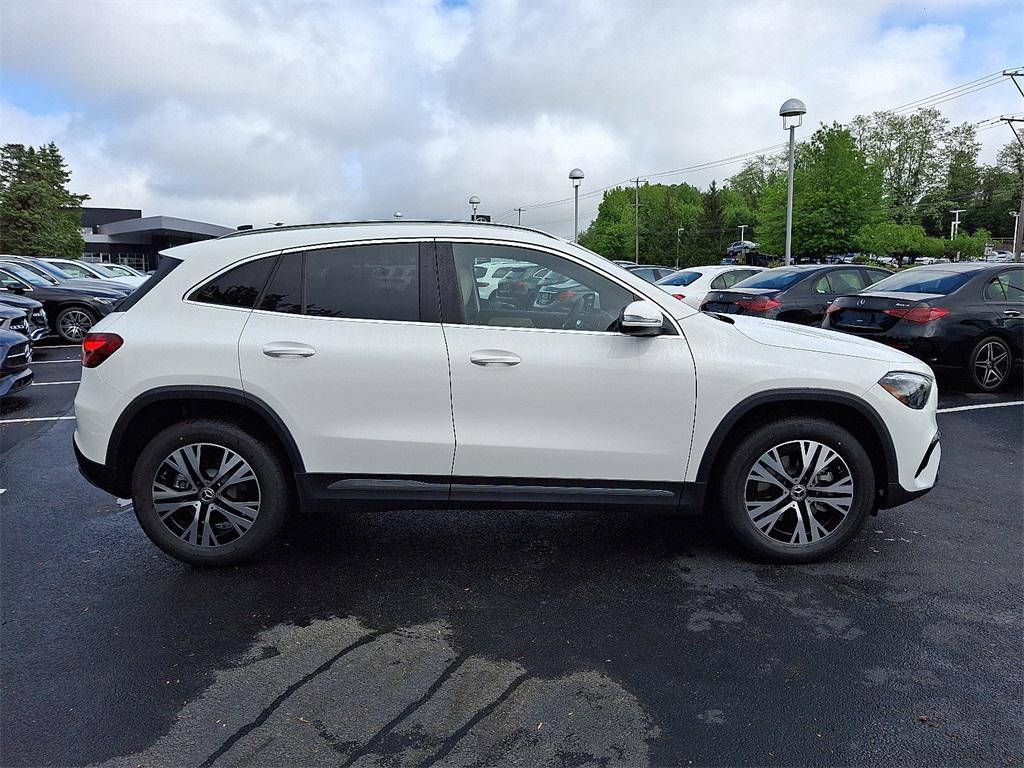 new 2025 Mercedes-Benz GLA 250 car, priced at $44,250