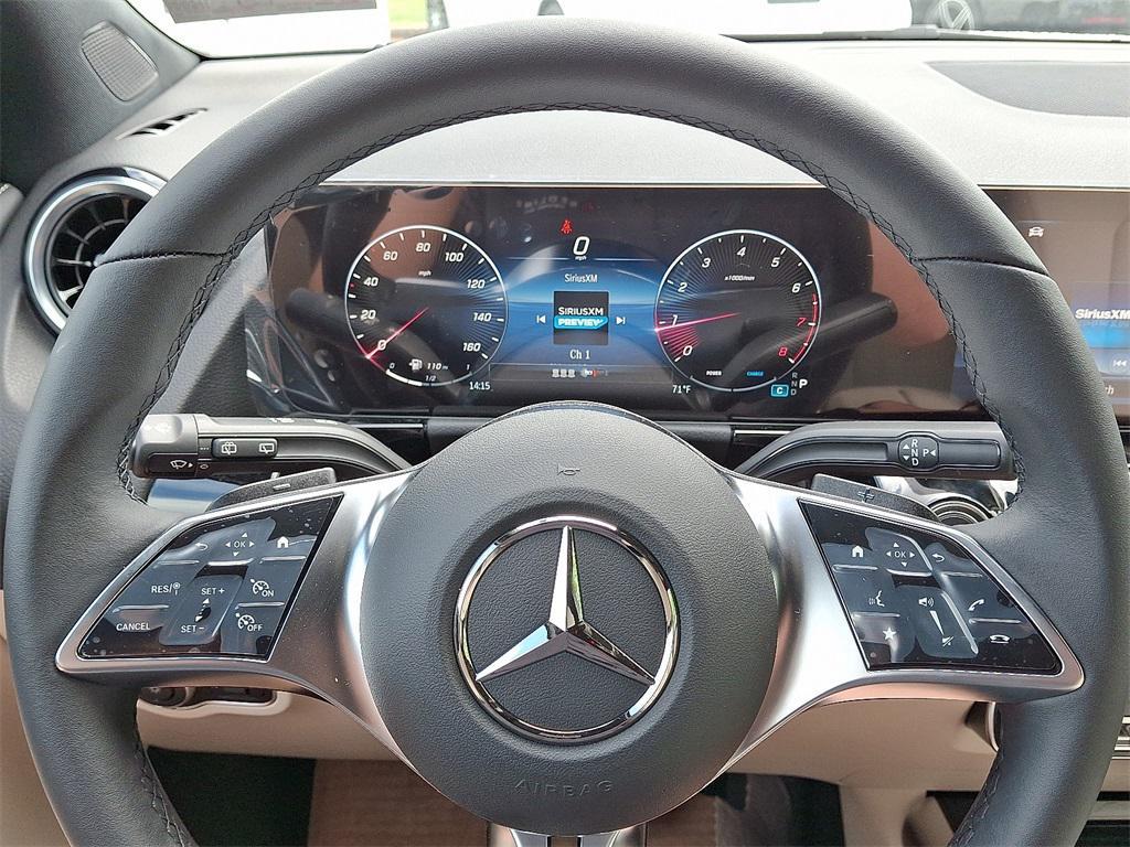 new 2025 Mercedes-Benz GLA 250 car, priced at $44,250
