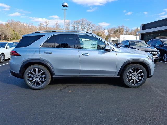 new 2025 Mercedes-Benz GLE 450 car, priced at $75,795