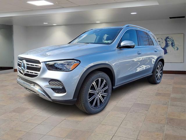 new 2025 Mercedes-Benz GLE 450 car, priced at $75,795