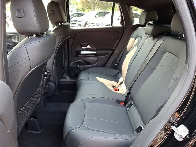 new 2025 Mercedes-Benz GLA 250 car, priced at $47,295