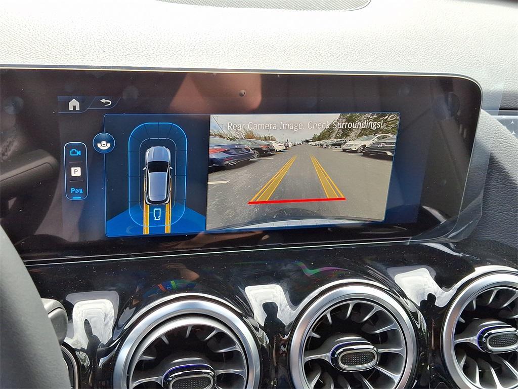 new 2025 Mercedes-Benz GLA 250 car, priced at $46,650