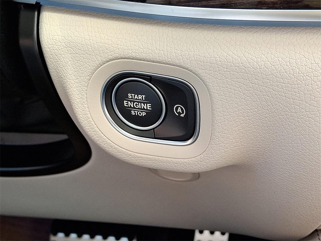 new 2026 Mercedes-Benz GLS 450 car, priced at $102,720