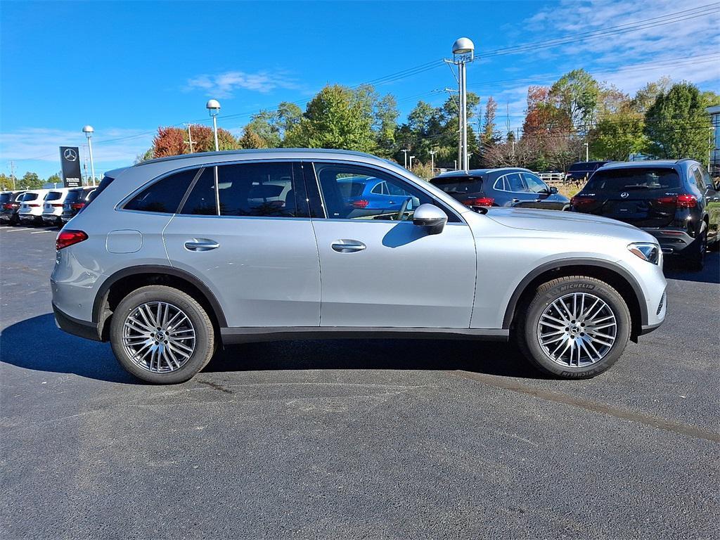 new 2026 Mercedes-Benz GLC 300 car, priced at $59,490