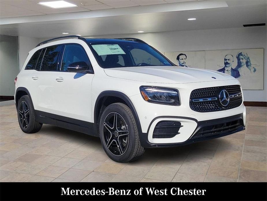 new 2024 Mercedes-Benz GLB 250 car, priced at $54,325