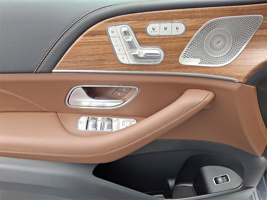 new 2025 Mercedes-Benz GLE 350 car, priced at $76,500