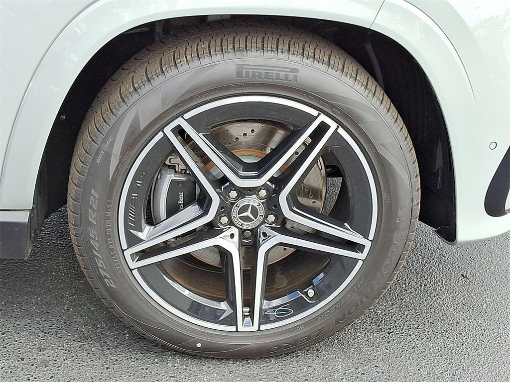 new 2025 Mercedes-Benz GLS 450 car, priced at $103,260