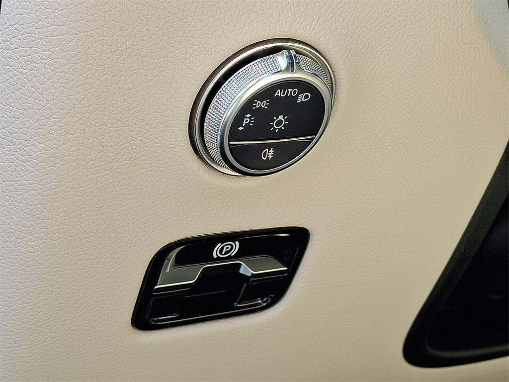 new 2026 Mercedes-Benz GLC 300 car, priced at $57,735