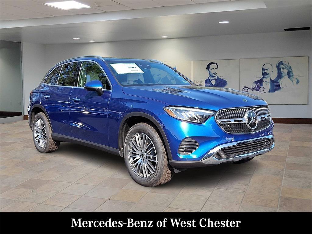 new 2025 Mercedes-Benz GLC 300 car, priced at $60,370