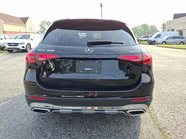 new 2025 Mercedes-Benz GLC 300 car, priced at $57,400