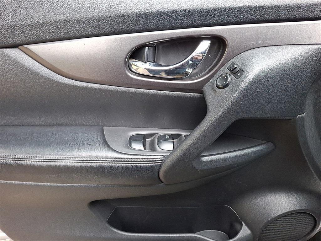 used 2016 Nissan Rogue car, priced at $10,981