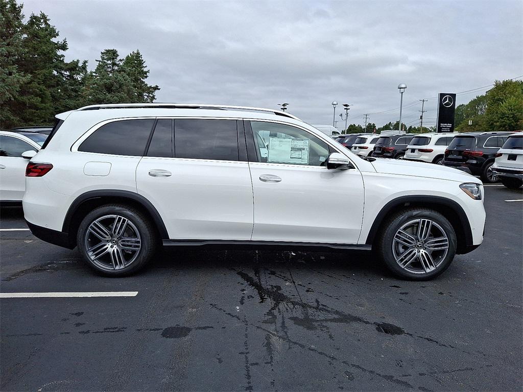 new 2026 Mercedes-Benz GLS 450 car, priced at $92,330