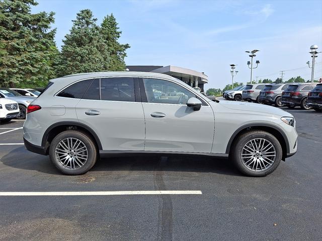 new 2025 Mercedes-Benz GLC 300 car, priced at $59,690