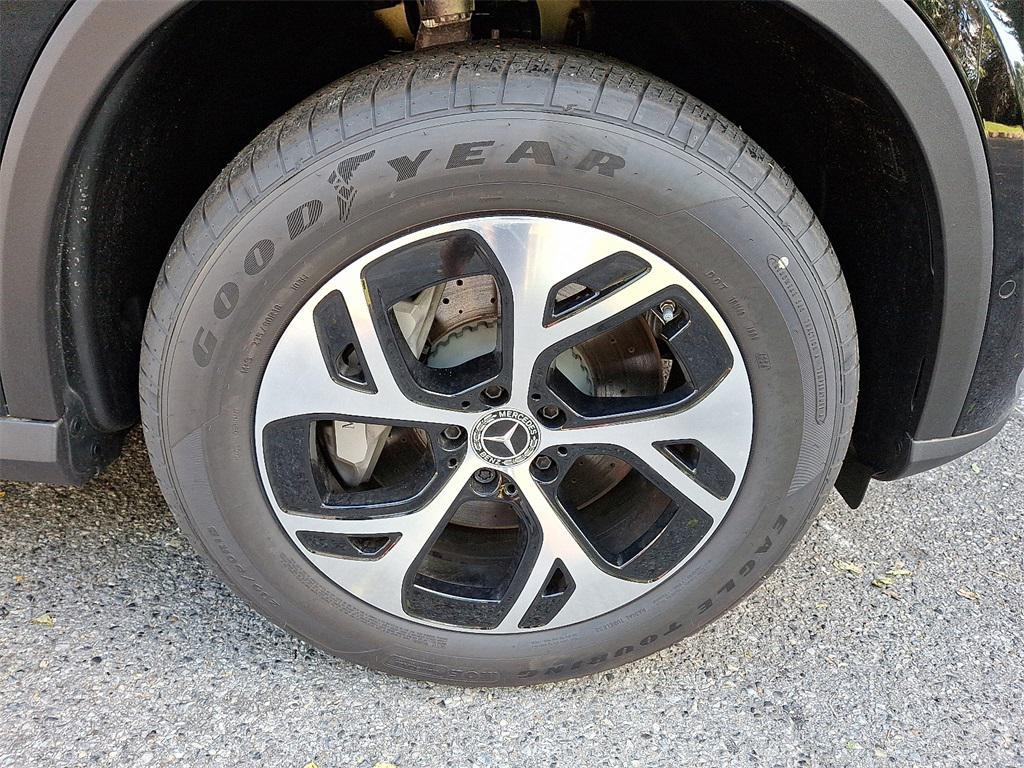 new 2025 Mercedes-Benz GLC 350e car, priced at $64,865