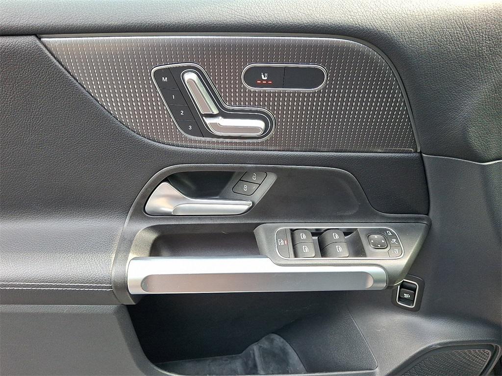 used 2022 Mercedes-Benz GLB 250 car, priced at $32,481