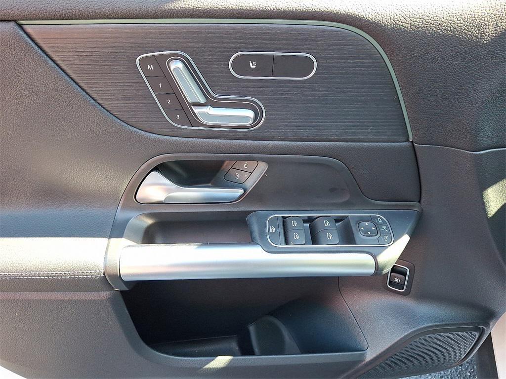 used 2025 Mercedes-Benz GLA 250 car, priced at $41,881