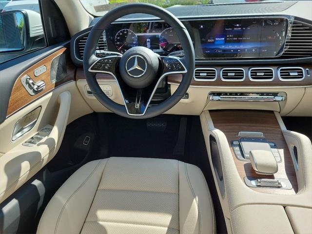 new 2025 Mercedes-Benz GLS 450 car, priced at $92,130