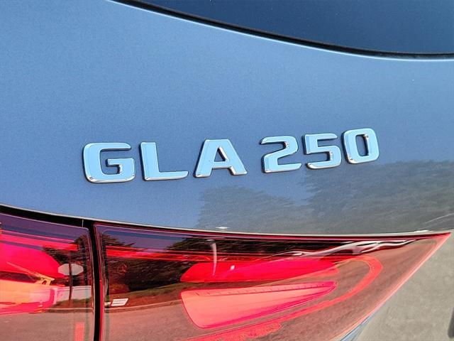 new 2025 Mercedes-Benz GLA 250 car, priced at $52,135