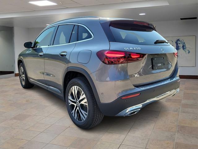 new 2025 Mercedes-Benz GLA 250 car, priced at $52,135