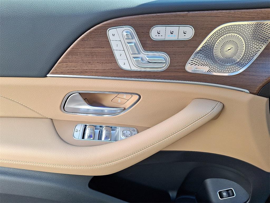 new 2026 Mercedes-Benz GLS 450 car, priced at $104,450