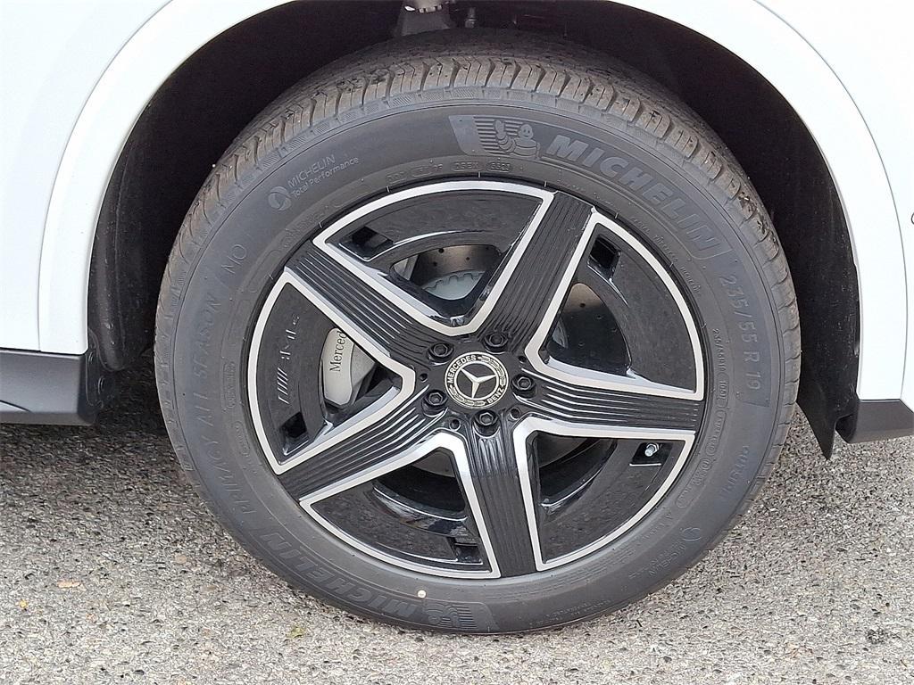 new 2026 Mercedes-Benz GLC 300 car, priced at $67,575