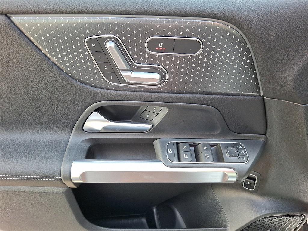 new 2026 Mercedes-Benz GLB 250 car, priced at $52,595