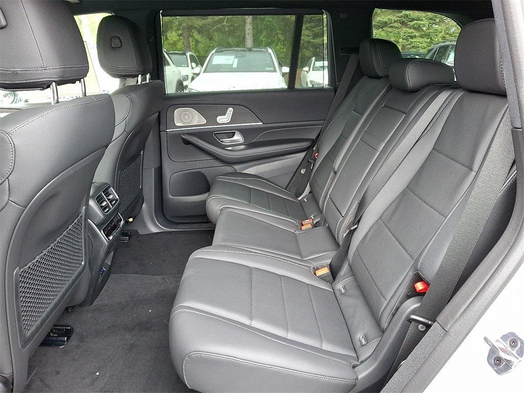 new 2025 Mercedes-Benz GLS 450 car, priced at $101,275