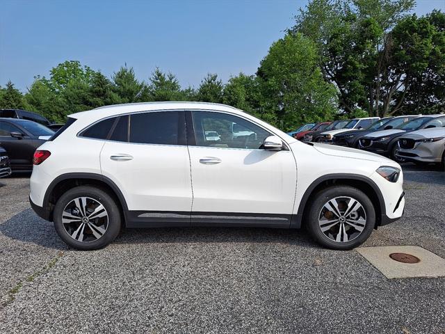 new 2025 Mercedes-Benz GLA 250 car, priced at $47,295