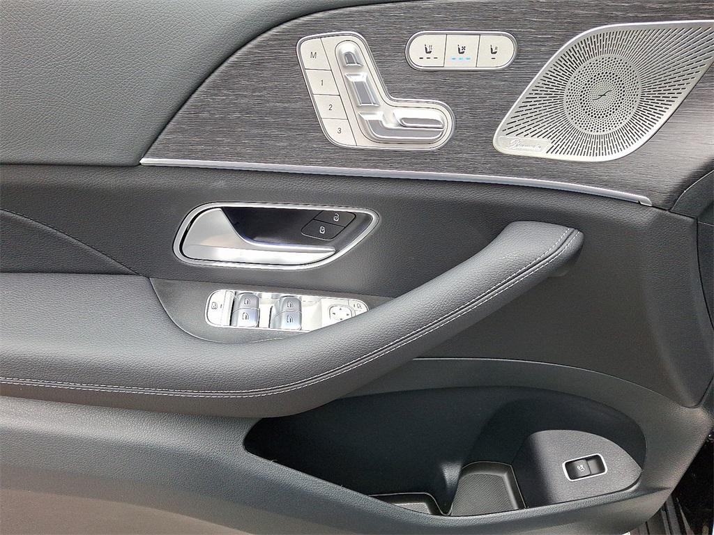 new 2026 Mercedes-Benz GLS 450 car, priced at $100,015