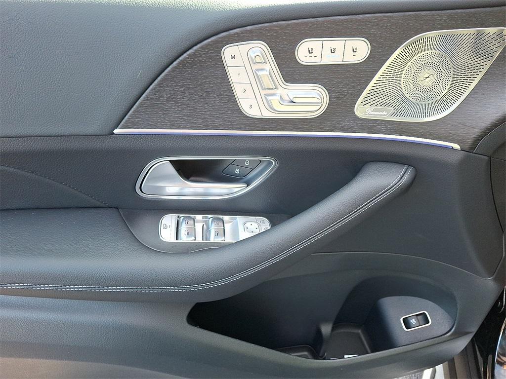 new 2026 Mercedes-Benz GLS 450 car, priced at $98,450