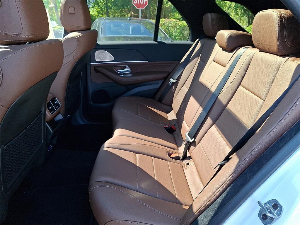 new 2025 Mercedes-Benz GLE 450 car, priced at $82,100