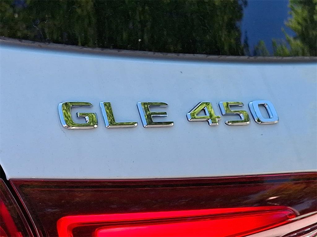 new 2025 Mercedes-Benz GLE 450 car, priced at $82,100