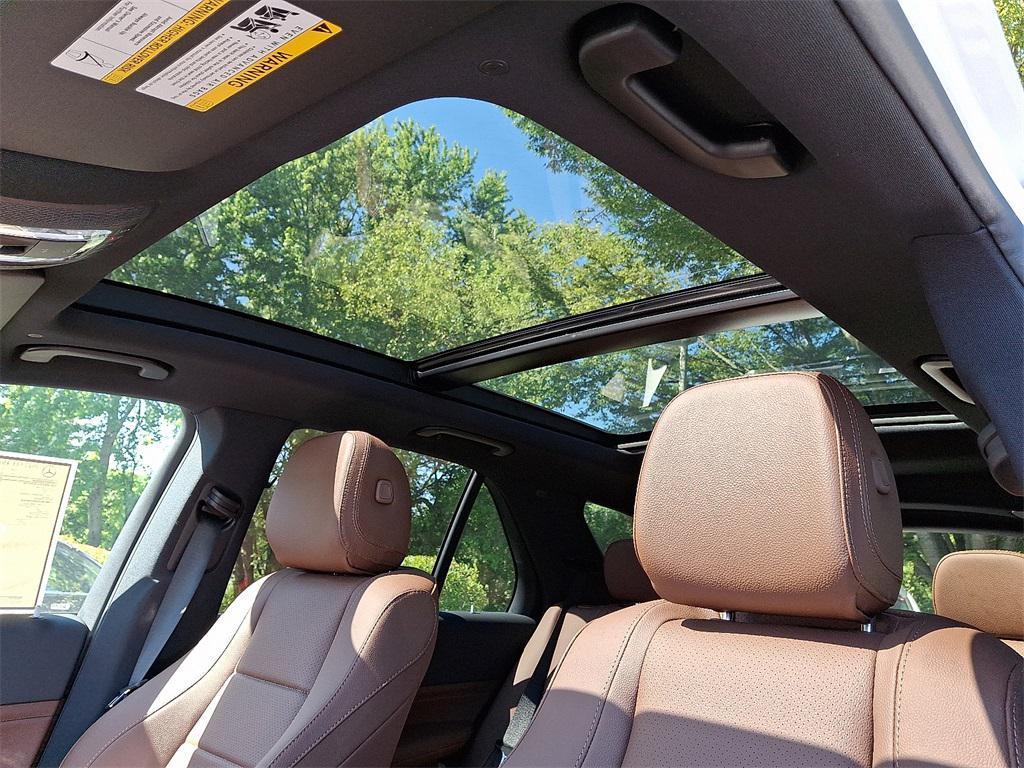 new 2025 Mercedes-Benz GLE 450 car, priced at $82,100