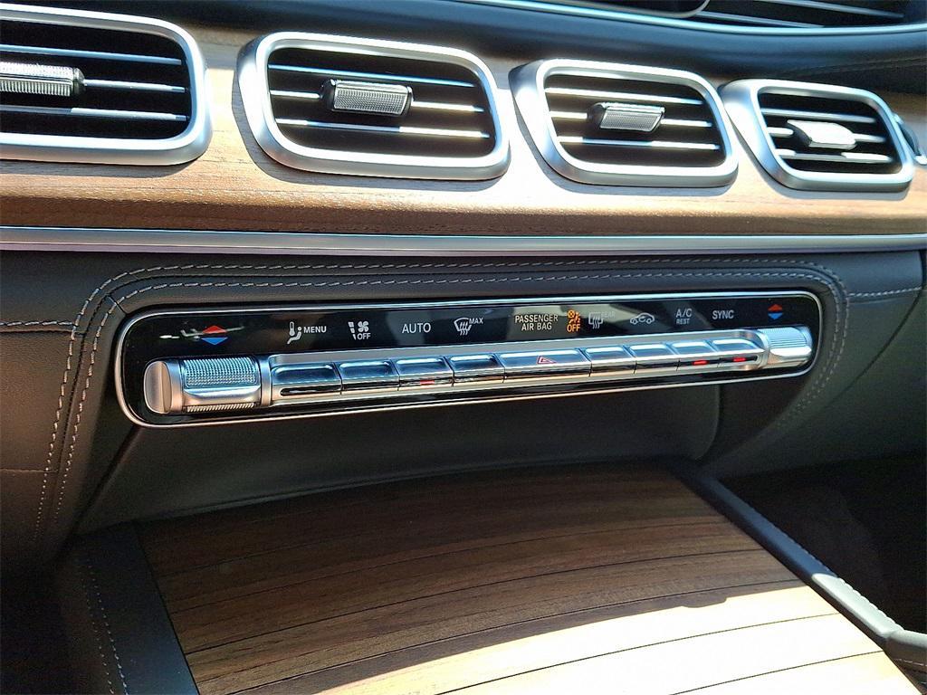 new 2025 Mercedes-Benz AMG GLE 63 car, priced at $136,035