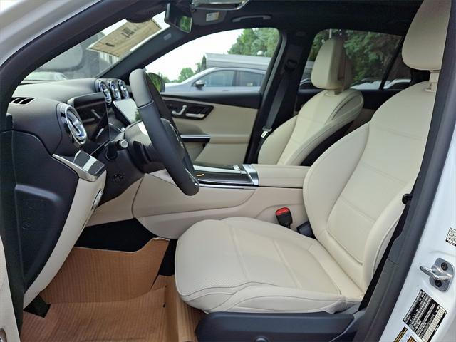 new 2025 Mercedes-Benz GLC 300 car, priced at $57,170