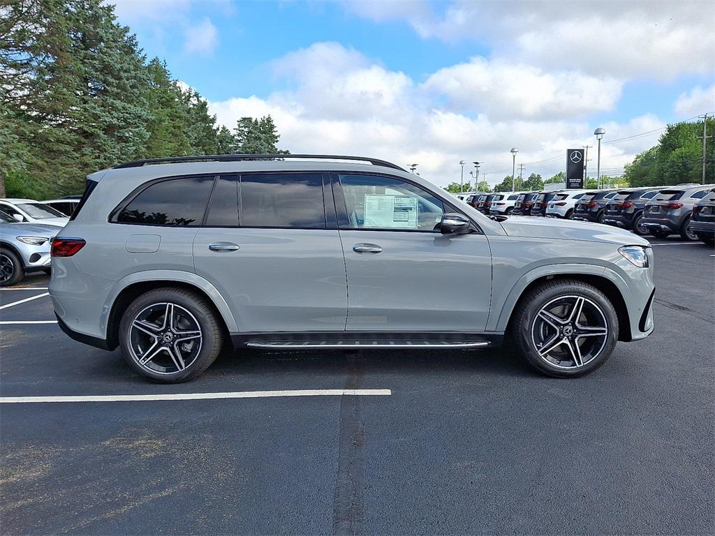 new 2025 Mercedes-Benz GLS 450 car, priced at $102,020