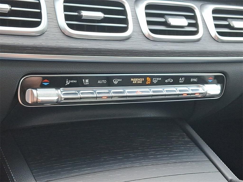 new 2025 Mercedes-Benz GLS 450 car, priced at $102,020