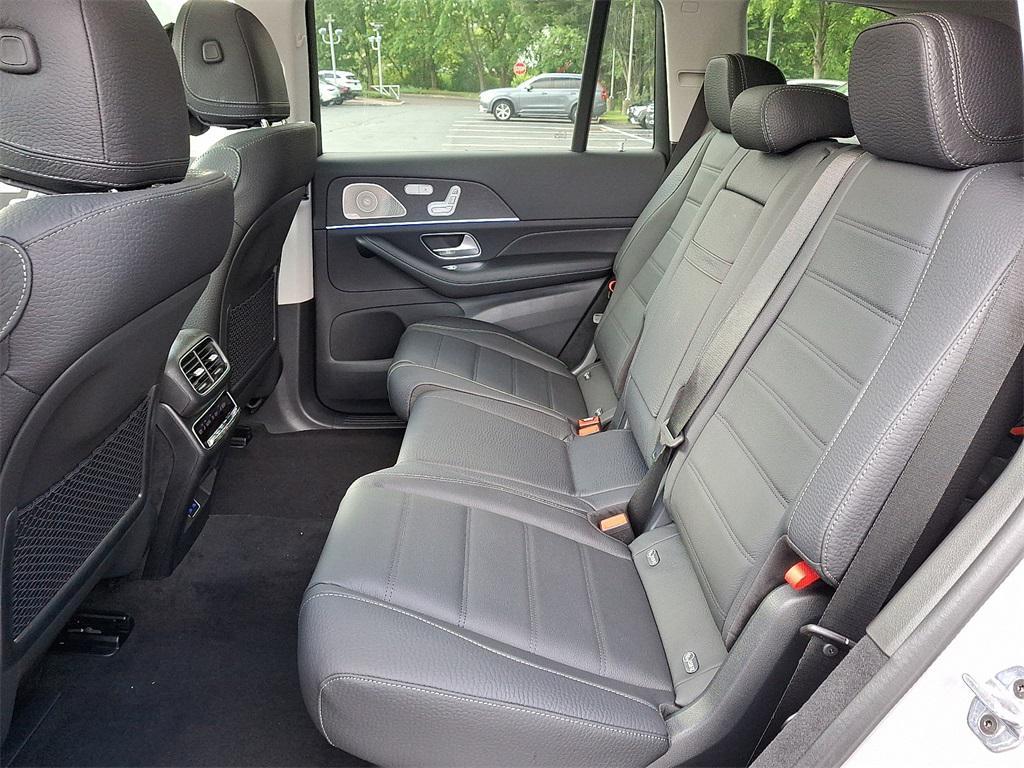 new 2025 Mercedes-Benz GLS 450 car, priced at $102,020