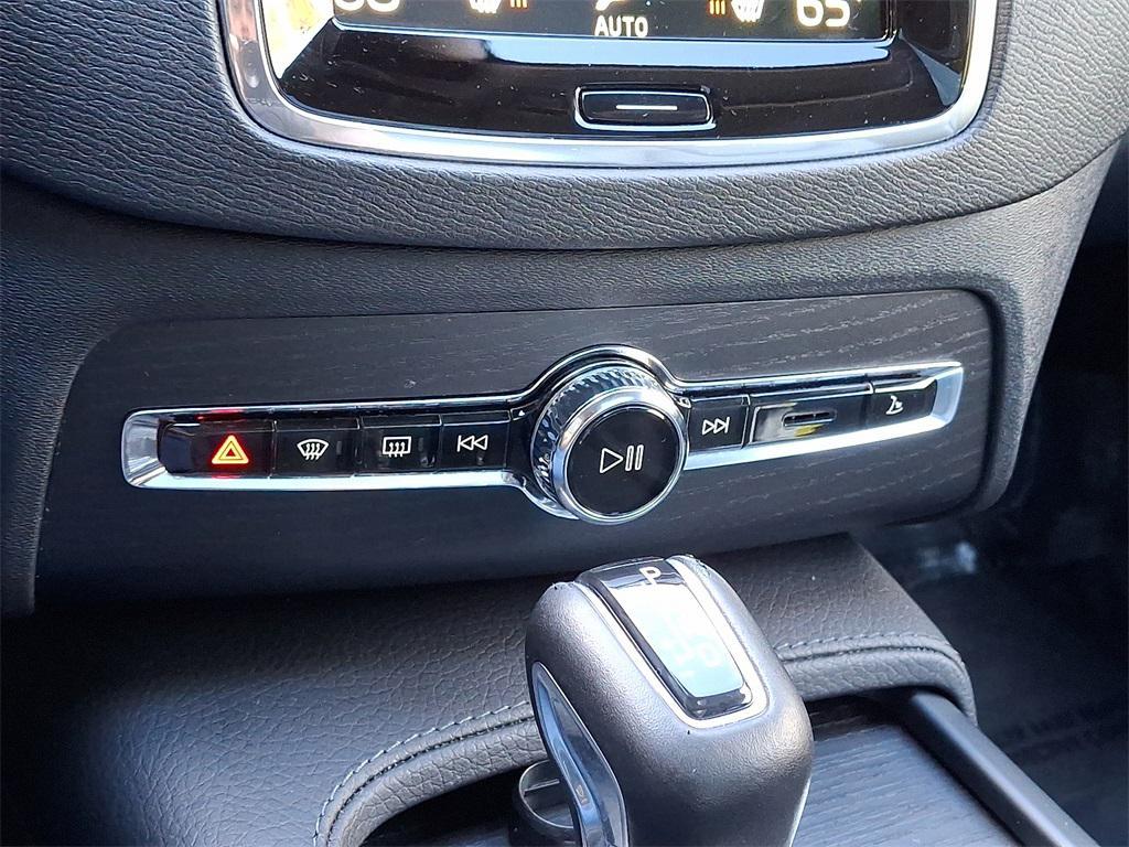 used 2020 Volvo XC90 car, priced at $27,981