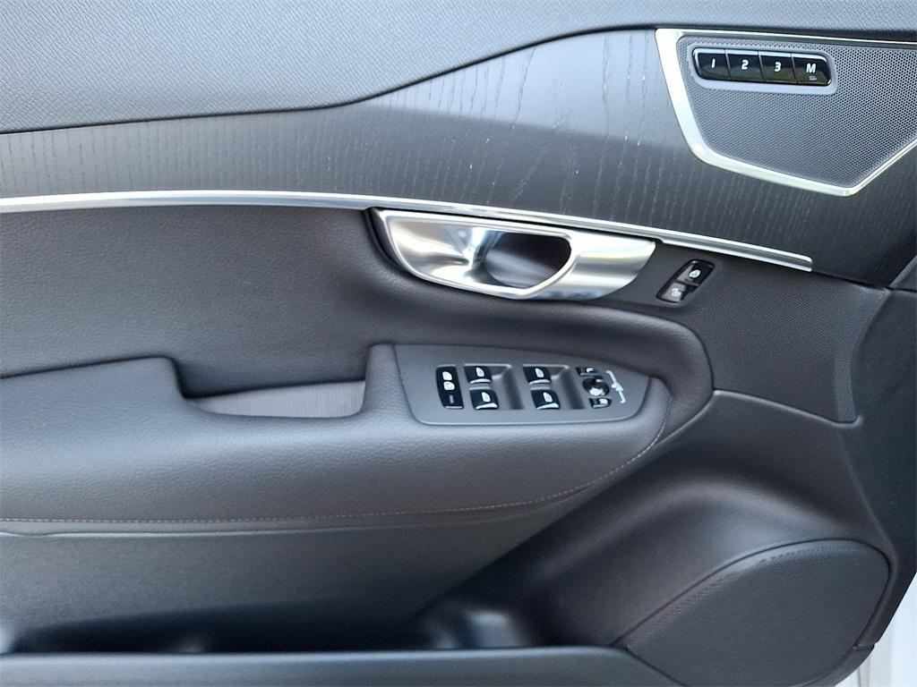 used 2020 Volvo XC90 car, priced at $27,981