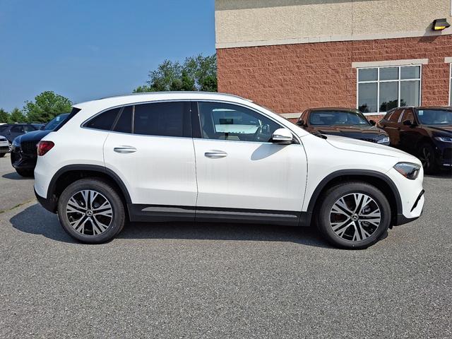 new 2025 Mercedes-Benz GLA 250 car, priced at $47,295