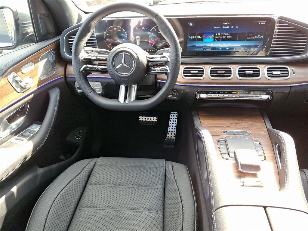 new 2025 Mercedes-Benz GLS 580 car, priced at $117,280
