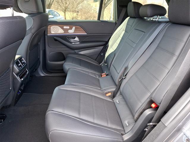 new 2025 Mercedes-Benz GLS 580 car, priced at $117,280