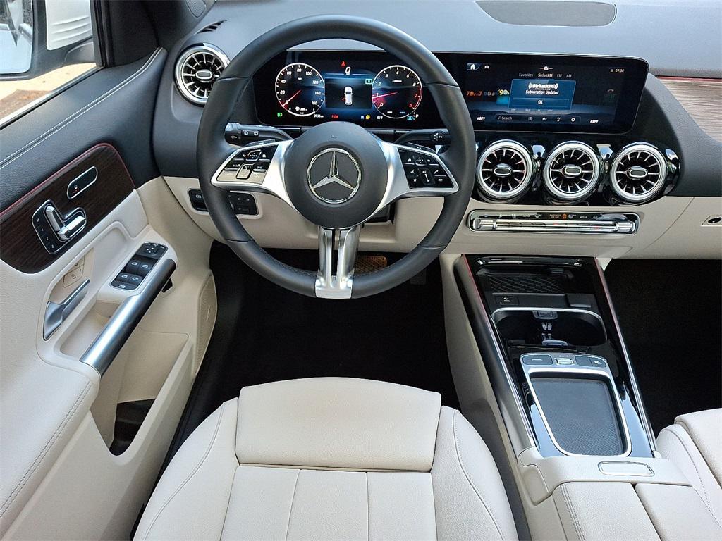used 2025 Mercedes-Benz GLA 250 car, priced at $43,981