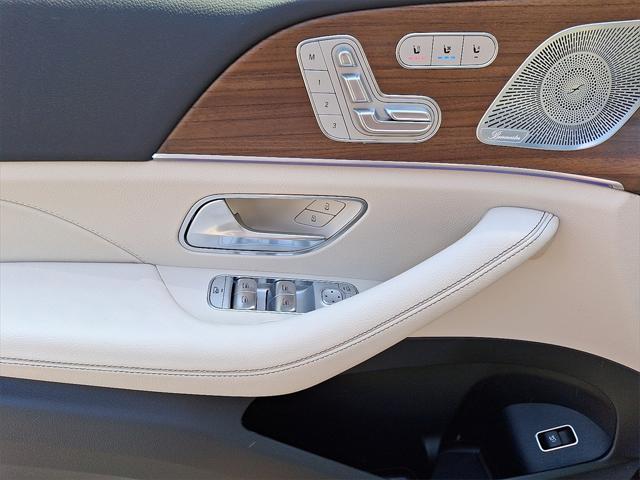 new 2025 Mercedes-Benz GLS 450 car, priced at $96,185