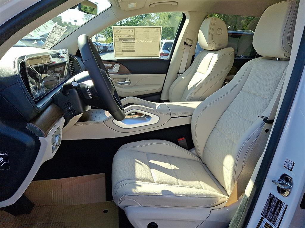new 2026 Mercedes-Benz GLS 450 car, priced at $92,330