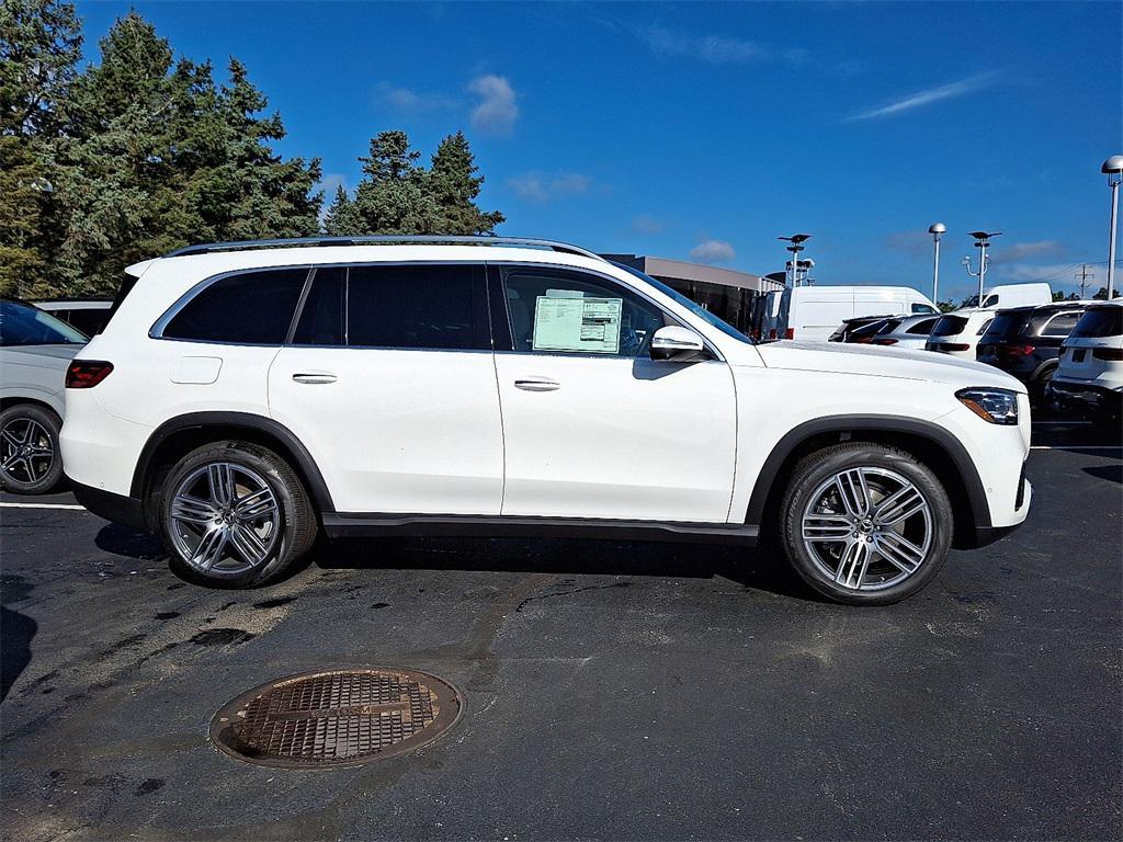 new 2026 Mercedes-Benz GLS 450 car, priced at $92,330